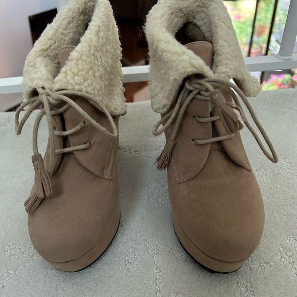 Faux shearling wedges Japan kawaii winter autumn heels size 23 US 6 Jirai boots - Picture 3 of 6